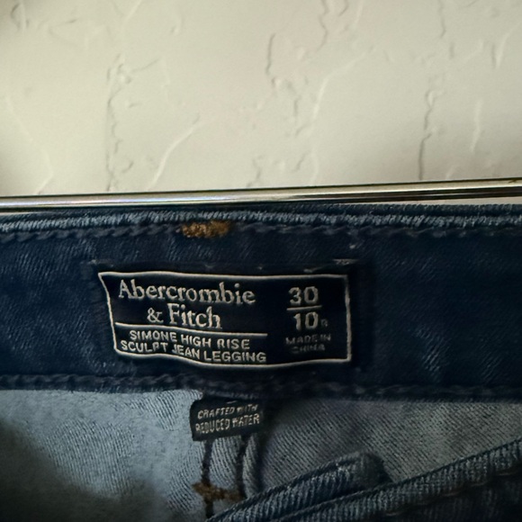 Abercrombie & Fitch|Classic blue skinny jeans,high rise•form fitting size 30/10 - Picture 7 of 11